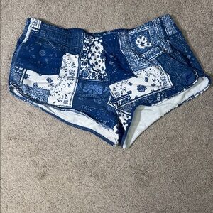 Fabletics Blue and White Patterned Jean Shorts luxe360